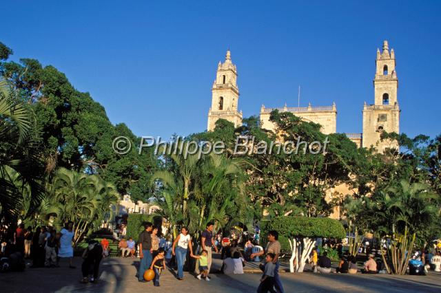 mexique 30.JPG - Place de Merida, Mexique